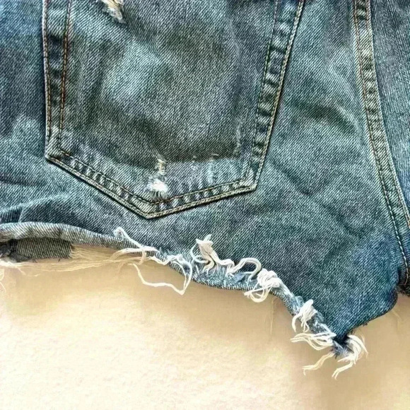 Free People Button Fly Distress Faded Midrise Denim Jean Shorts Size 26 - Picture 10 of 14